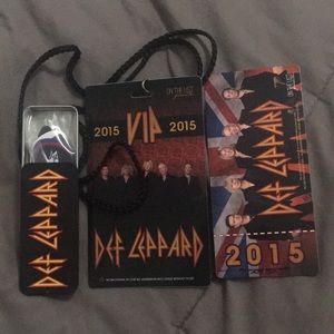 Def Leppard vip pass/guitar picks